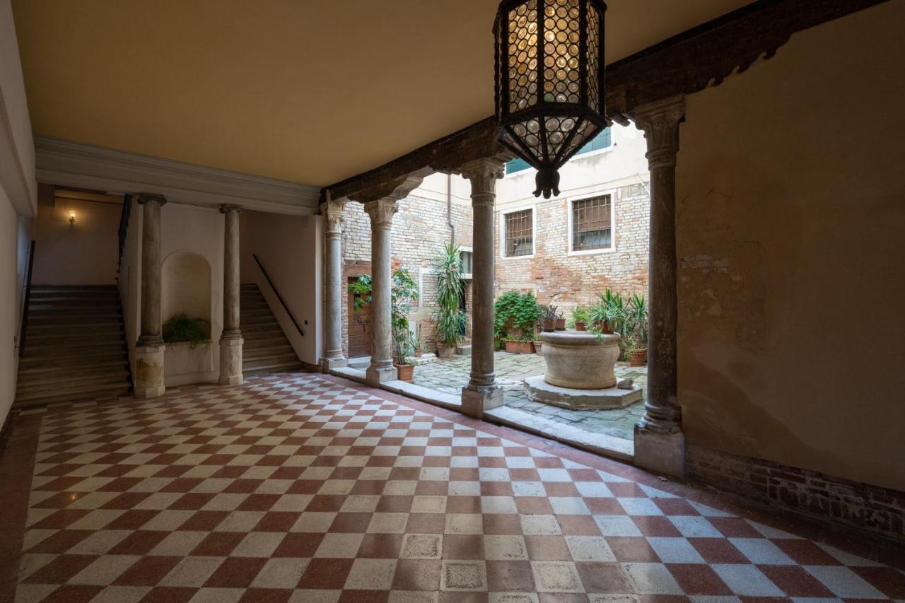 Ca' Longo Palace Damasco Appartamento